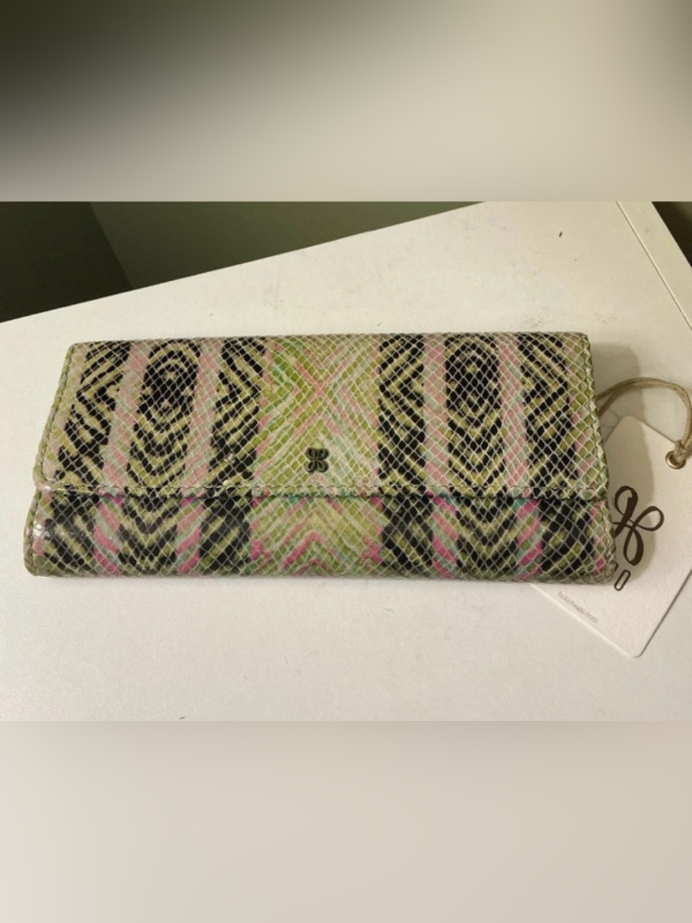 HOBO NWT Jill Large Trifold Wallet Pink Green Snakeskin-Pattern Leather Wallet